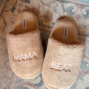 Tummii Women's Plush 'Mama Bear' Slip-On Slippers in Tan